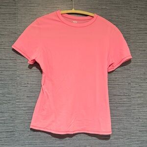 SKIMS FITS EVERYONE T-SHIRT in Pink M NWT